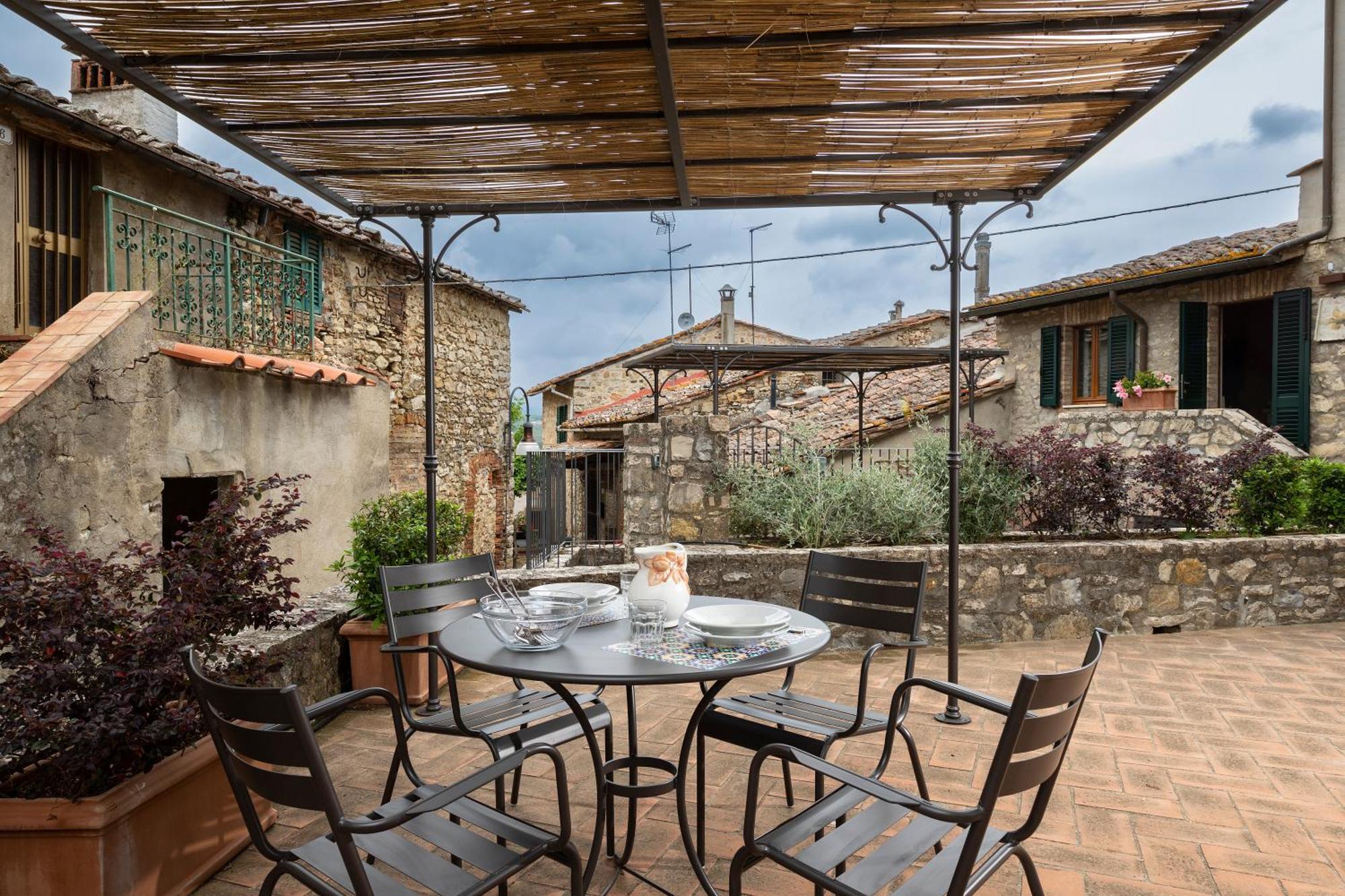 ガイオーレ・イン・キアンティ Borgo A Monti Di Sottoヴィラ エクステリア 写真
