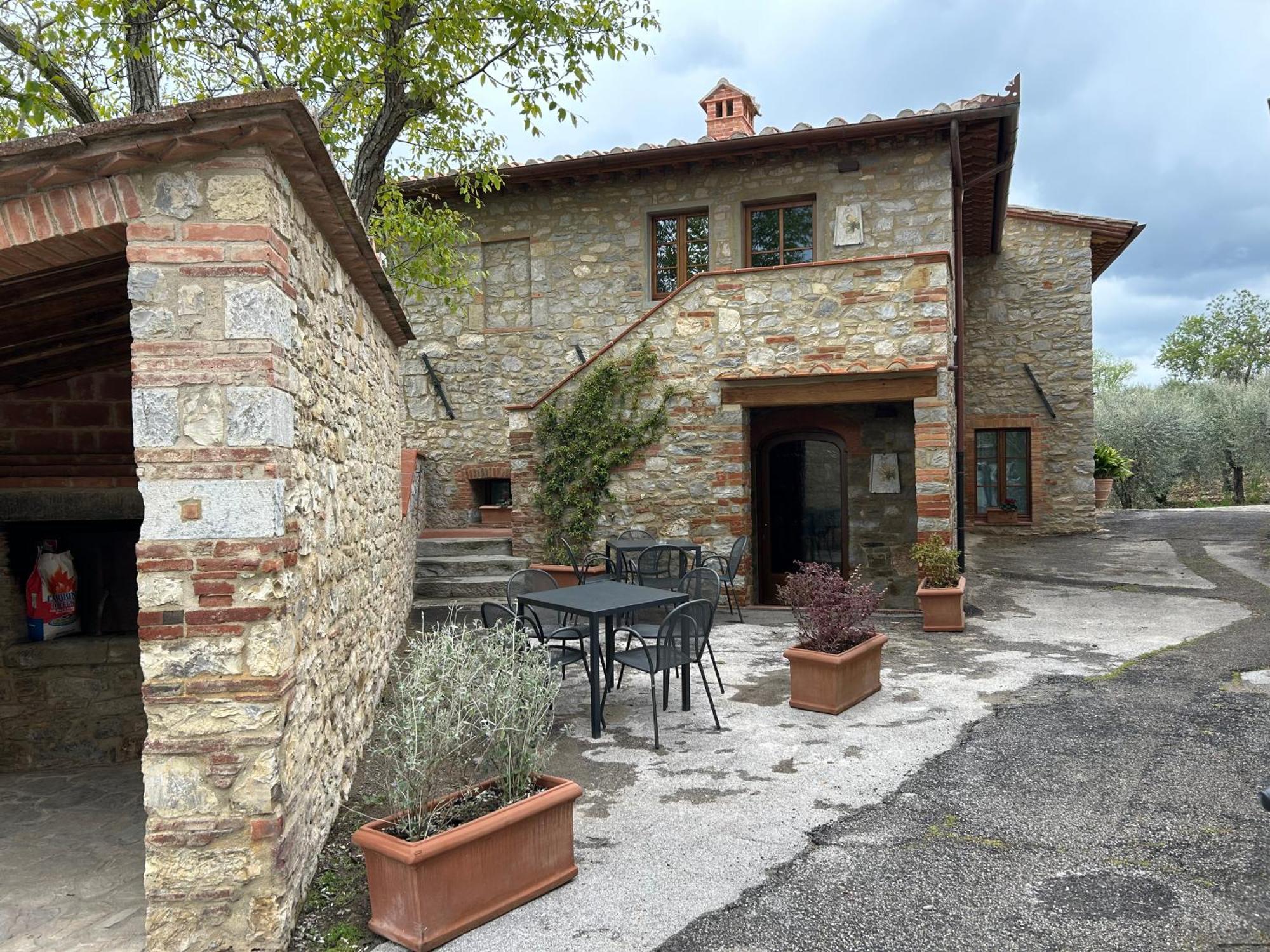 ガイオーレ・イン・キアンティ Borgo A Monti Di Sottoヴィラ エクステリア 写真